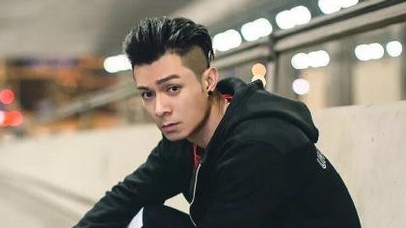 周柏豪连诗雅东莞草莓音乐节同台，合唱一事无成引全场泪目